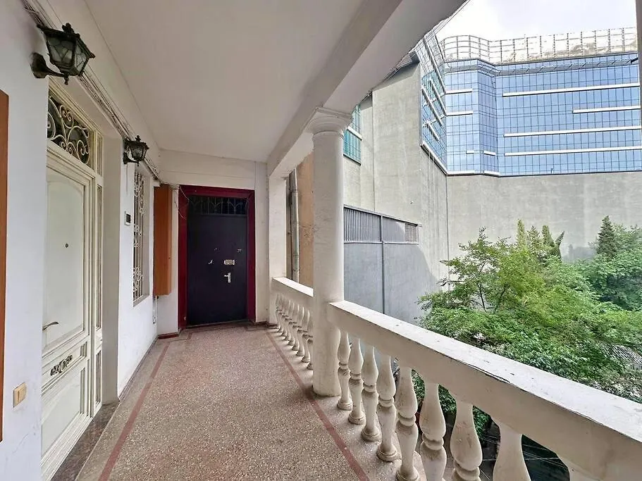 One Rustaveli Suites 1Br With 3 Balconies تبليسي 0*,