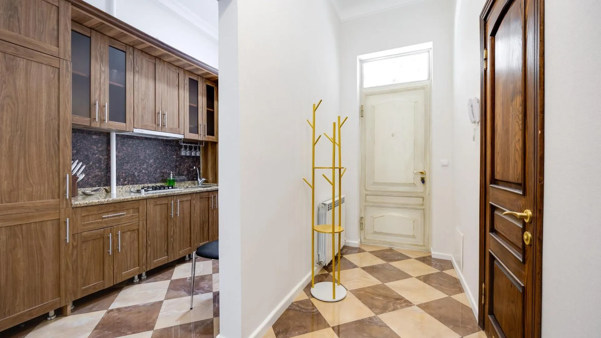 One Rustaveli Suites 1Br With 3 Balconies تبليسي شقة